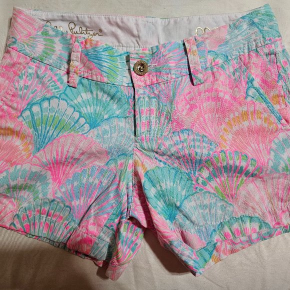 Lilly pulitzer shorts 🌴 - Picture 1 of 5